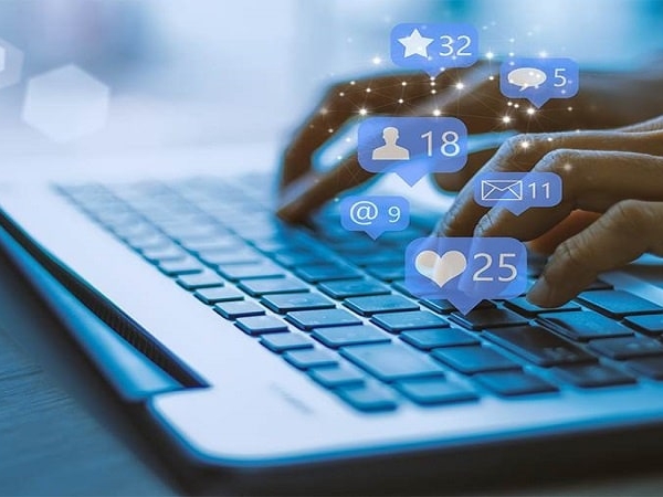 Sosyal Medya Yönetimi: Markanızı Dijital Dünyada Güçlü Kılma Rehberi